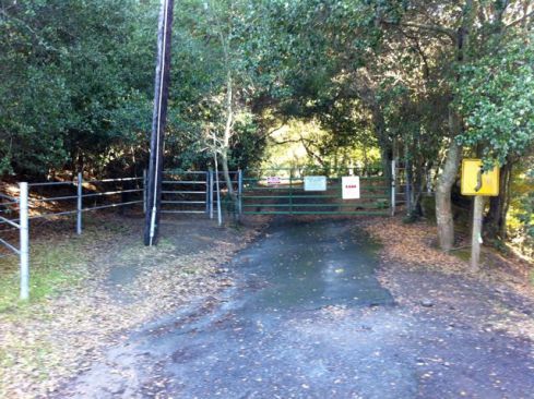 Entry gate to barn hike